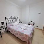 Lola 1