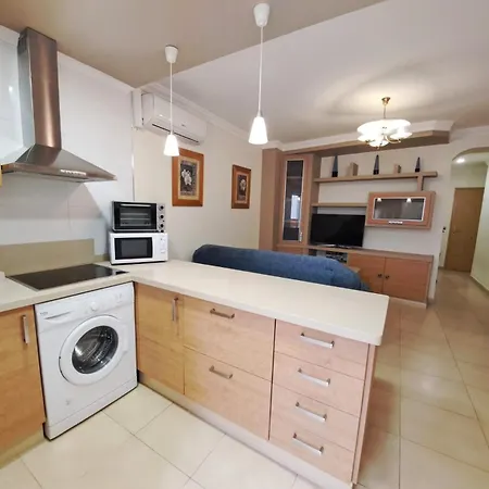 Lola 1 Nerja