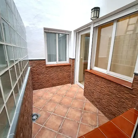 Lola 1 Apartment *