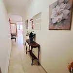 Lola 1