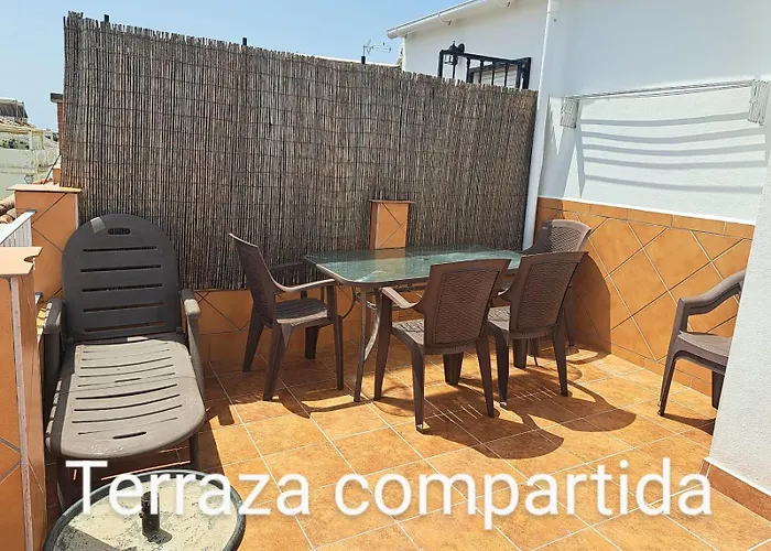 Lola 1 アパート ネルハ